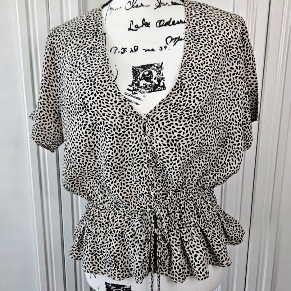 Super cute blouse